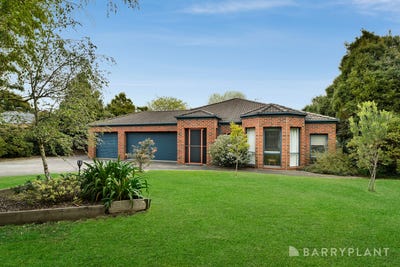 /international/au/16-natalie-court-yarra-glen-vic-152583432/