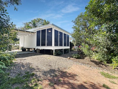 /international/au/45-yates-st-nelly-bay-qld-148560780/?lang=de