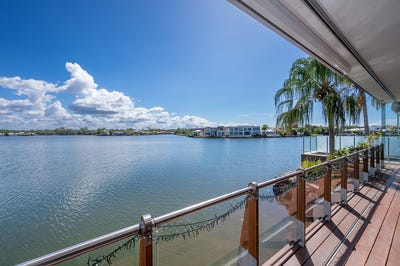 /international/au/unit-25-20-anchorage-circuit-twin-waters-qld-150931260/