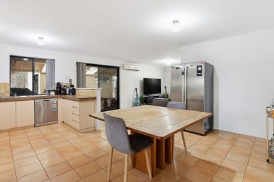 /international/au/8-manya-close-greenfields-wa-151224568/