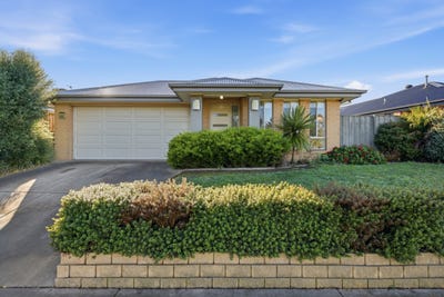 /international/au/23-woondella-boulevard-sale-vic-151517092/