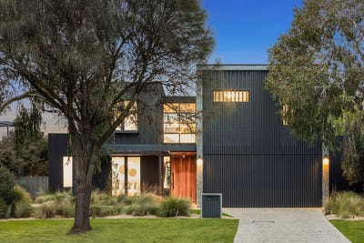 /international/au/11-gleneagles-close-torquay-vic-152475020/