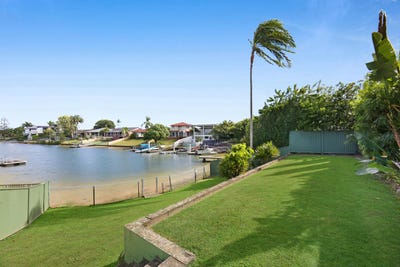 /international/au/30-dunkeith-avenue-benowa-waters-qld-150981552/