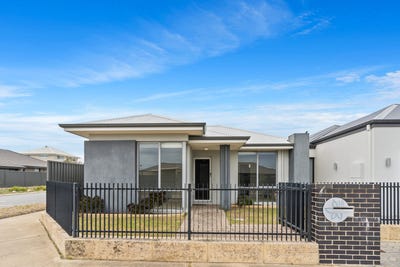 /international/au/16-elderflower-street-treeby-wa-150944736/