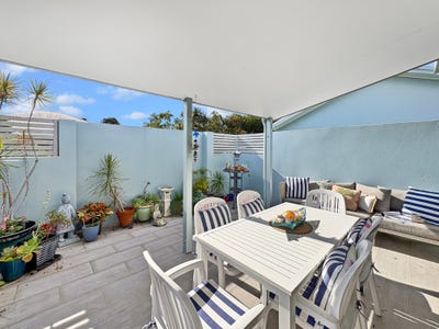 /international/au/44-239-kawana-way-kawana-island-qld-151319832/