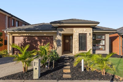 /international/au/13-sunflower-court-keysborough-vic-151196872/