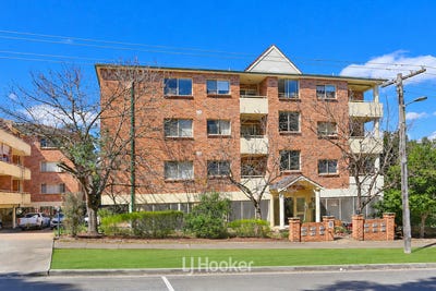 /international/au/26-11-oxford-street-blacktown-nsw-152691076/