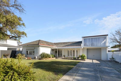 /international/au/33-walpole-street-st-james-wa-148496264/