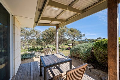 /international/au/8-oleander-road-maslin-beach-sa-151904824/