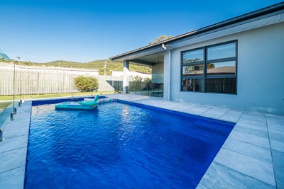 /international/au/77-macarthur-drive-cannonvale-qld-148531968/
