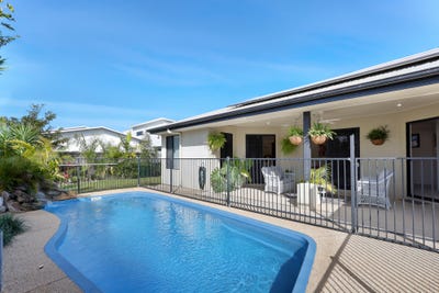 /international/au/27-victor-avenue-glenella-qld-151556968/