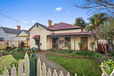 /international/au/48-wedge-street-benalla-vic-152378720/