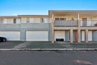 /international/au/53-centenary-circuit-andrews-farm-sa-151460216/