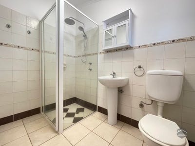 /international/au/24-weaver-place-south-hedland-wa-152304280/