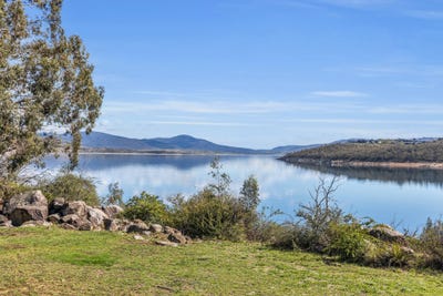 /international/au/1-27-townsend-st-jindabyne-nsw-150032444/