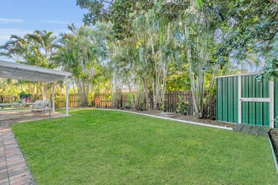 /international/au/23-athos-street-riverhills-qld-151411768/