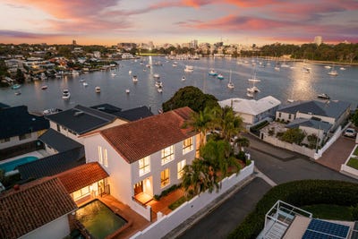 /international/au/9-hazel-place-burraneer-nsw-150811172/