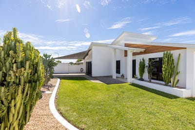 /international/au/22-hinze-circuit-rural-view-qld-148427468/
