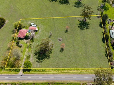 /international/au/890-hazeldean-road-cloverlea-vic-152477456/