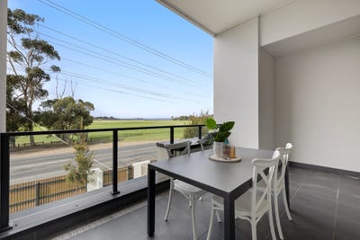 /international/au/99a-marine-parade-hastings-vic-150850280/