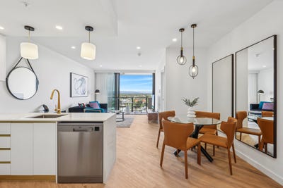 /international/au/1105-59-meron-street-southport-qld-147902392/