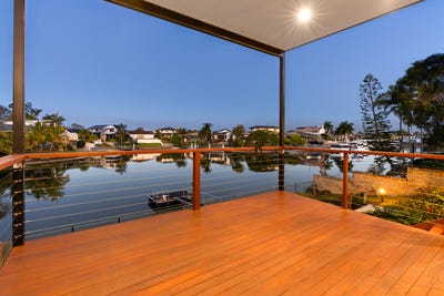 /international/au/13-de-haviland-avenue-benowa-waters-qld-152037992/
