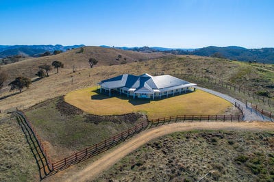 /international/au/222-roberts-road-mudgee-nsw-700406664/