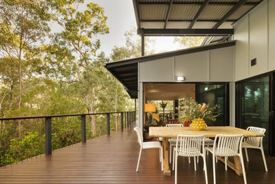 /international/au/7-fernbrook-close-brookwater-qld-151051356/