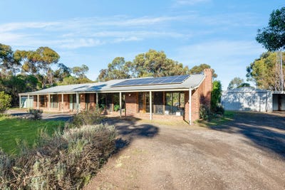 /international/au/15-range-road-bannockburn-vic-151516400/