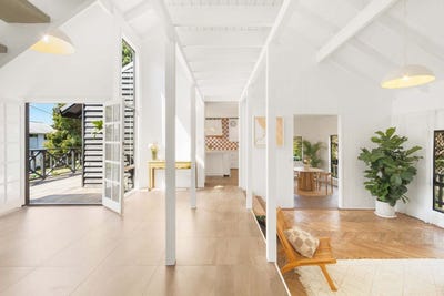 /international/au/17-tanjenong-place-burleigh-heads-qld-152610080/