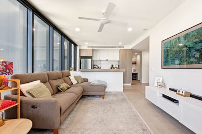 /international/au/10410-7-wharf-street-hamilton-qld-152602028/