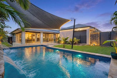 /international/au/2-lanier-close-oxenford-qld-151342060/