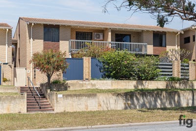 /international/au/12-4-swanbourne-st-fremantle-wa-152628880/