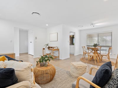 /international/au/9-pelsart-street-belmont-qld-150969108/