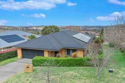 /international/au/20-mccarthy-crescent-armidale-nsw-148609980/?lang=en
