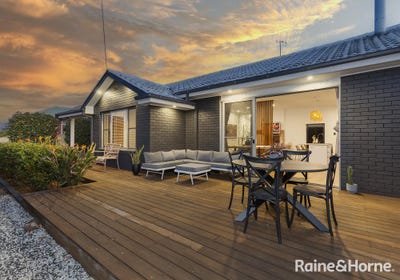 /international/au/32-tanang-street-bomaderry-nsw-148342364/