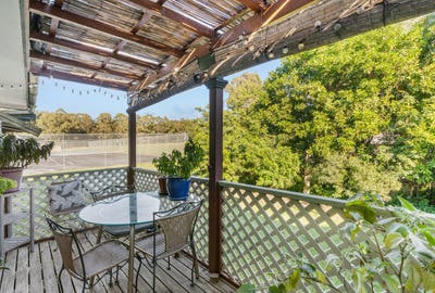 /international/au/21-kathleen-avenue-southport-qld-148491224/