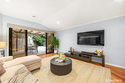 /international/au/16-hatherley-grove-altona-north-vic-150180736/