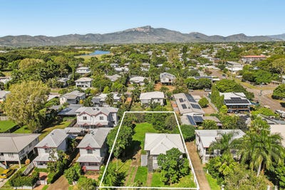 /international/au/46-roberts-street-hermit-park-qld-151054480/