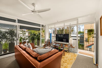 /international/au/5-23-llewellyn-street-new-farm-qld-148509968/