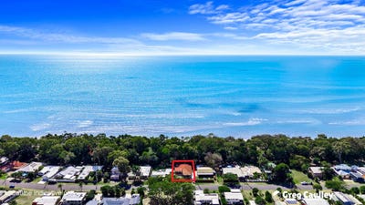 /international/au/104-kingfisher-parade-toogoom-qld-152634544/