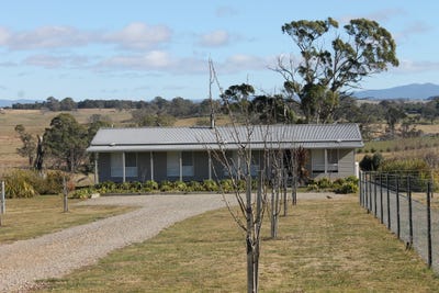 /international/au/24-sawyers-ridge-road-braidwood-nsw-700317980/