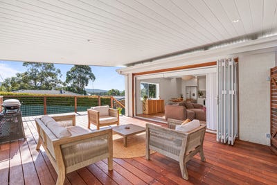 /international/au/23-premier-way-bateau-bay-nsw-152700788/