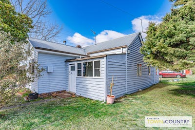 /international/au/50-claude-street-armidale-nsw-148697784/