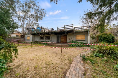 /international/au/39-jamieson-crescent-kambah-act-152469596/