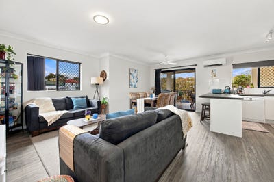 /international/au/14-11-london-st-nundah-qld-152474772/
