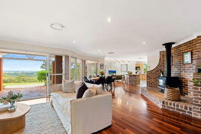 /international/au/5-akama-court-mudgeeraba-qld-152637080/