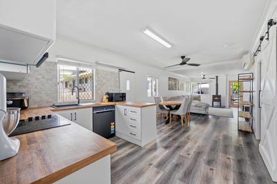 /international/au/7-gloucester-street-woodford-qld-152475612/