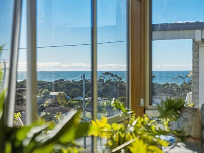 /international/au/112-nixon-street-devonport-tas-151114956/