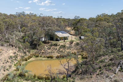 /international/au/8-lyrebird-lane-wambrook-nsw-700401928/